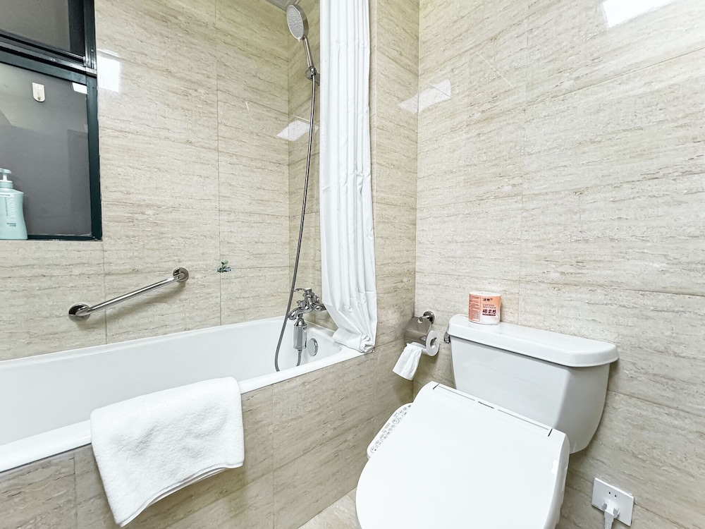 Tyms 2BR with Kitchen 5min to Metro