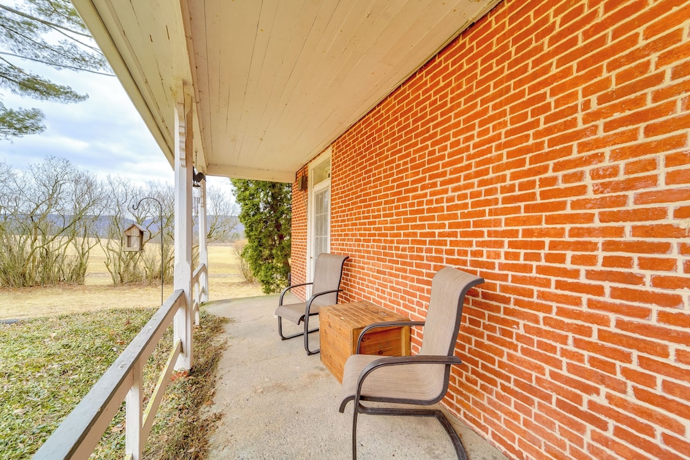 3 Mi to Penn's Creek Access: Hideaway w/ Grill!