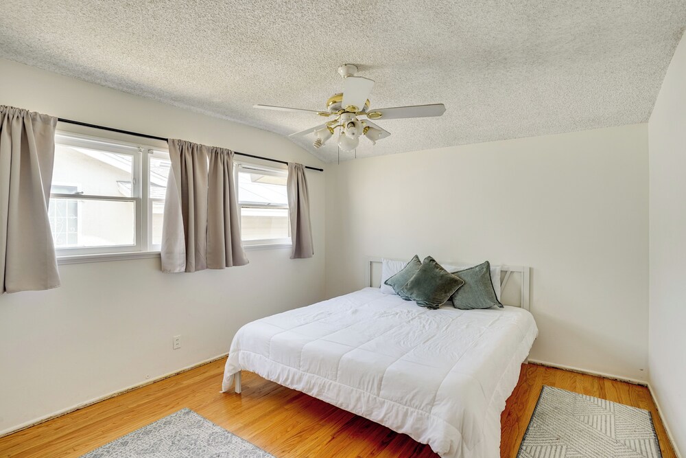 12 Mi to Dtwn LA: Family Home w/ Patio + Yard!