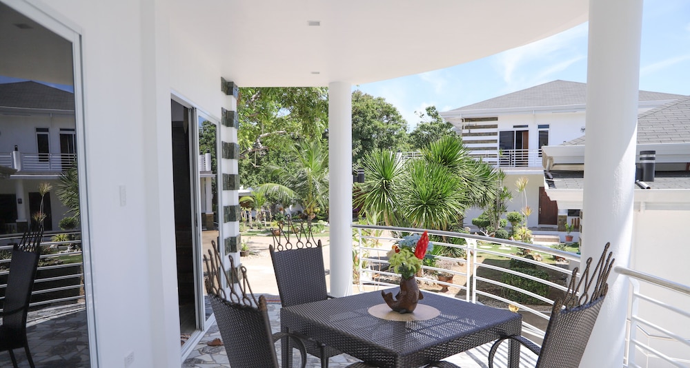 J&R Residence