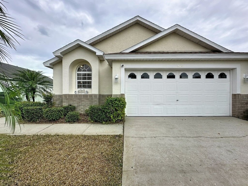 Incredible 4 Bed Pool/spa Home, Minutes To Disney 4 Bedroom Villa