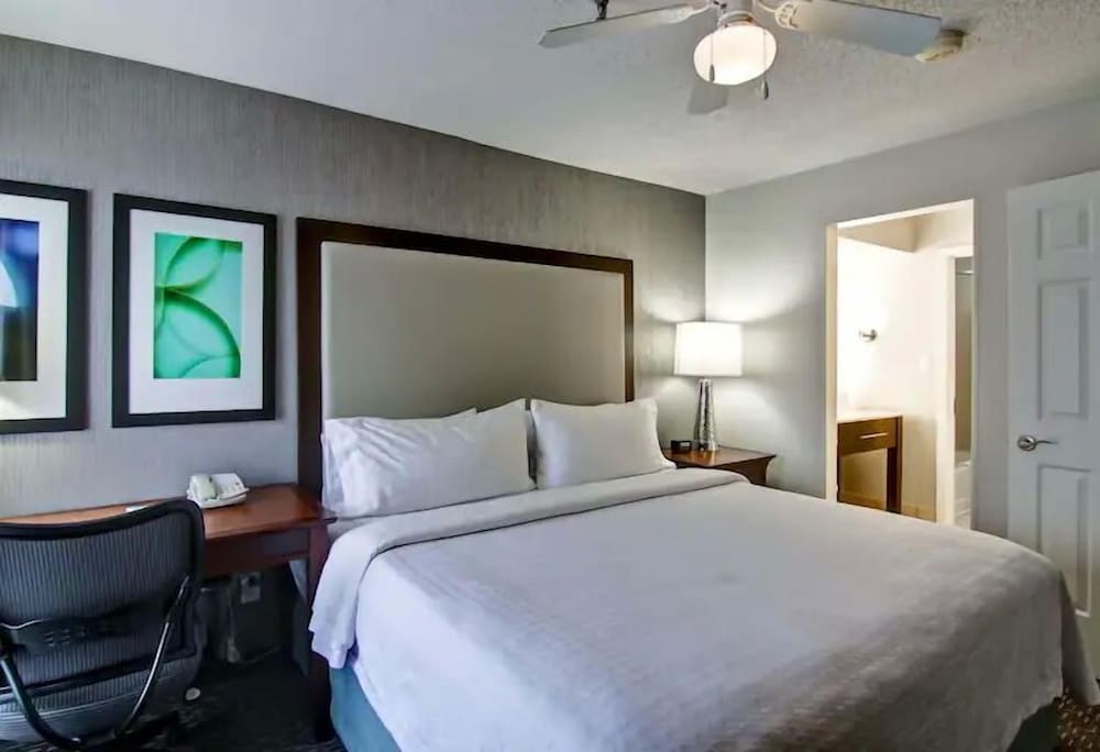 Poplar Inn and Suites view 5