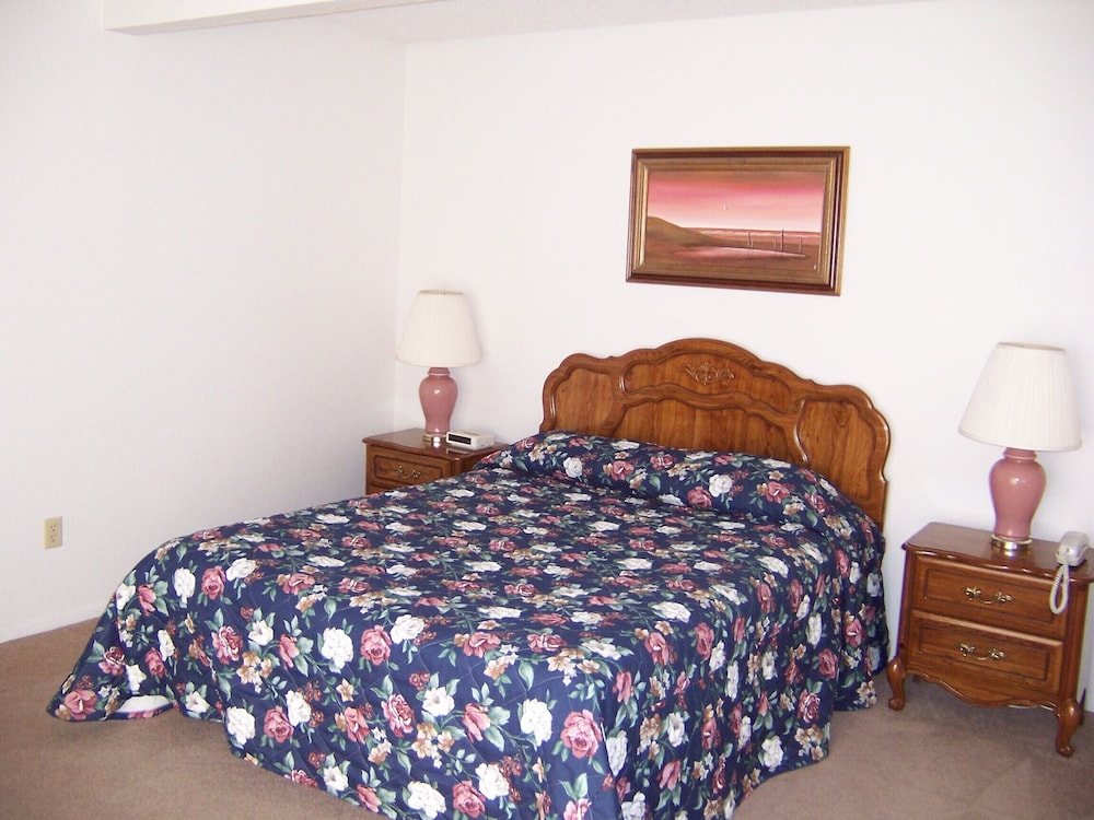 109 Pismo Shores 3 Bedroom Condo by Redawning view 4