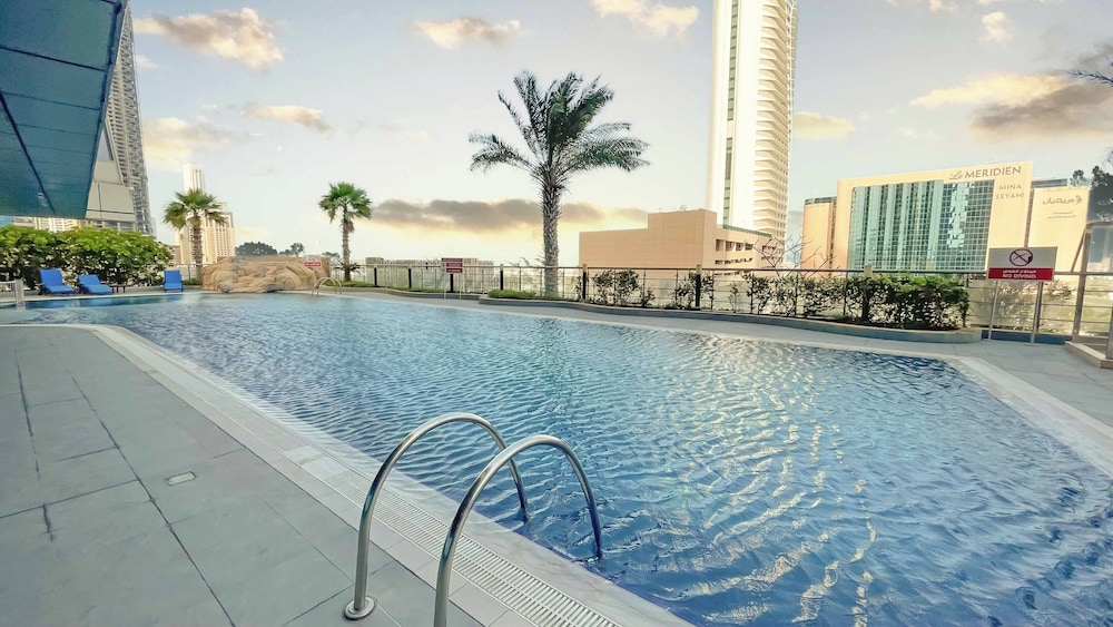 LUX  The Ocean View Suite