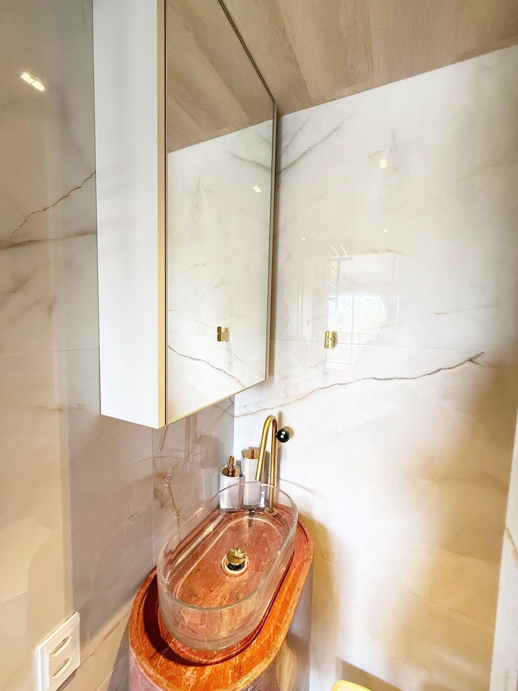 Setai Yacht Premium