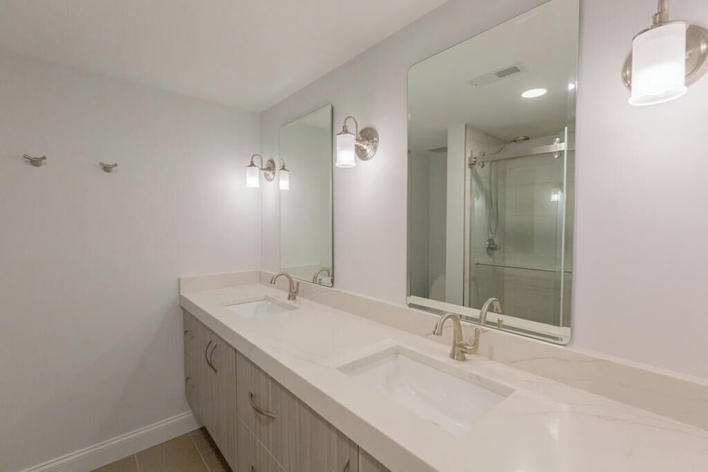 Wilmington Avenue 50 #102
