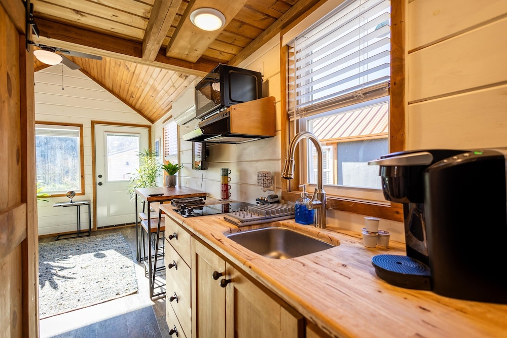 Sojourn Lodging