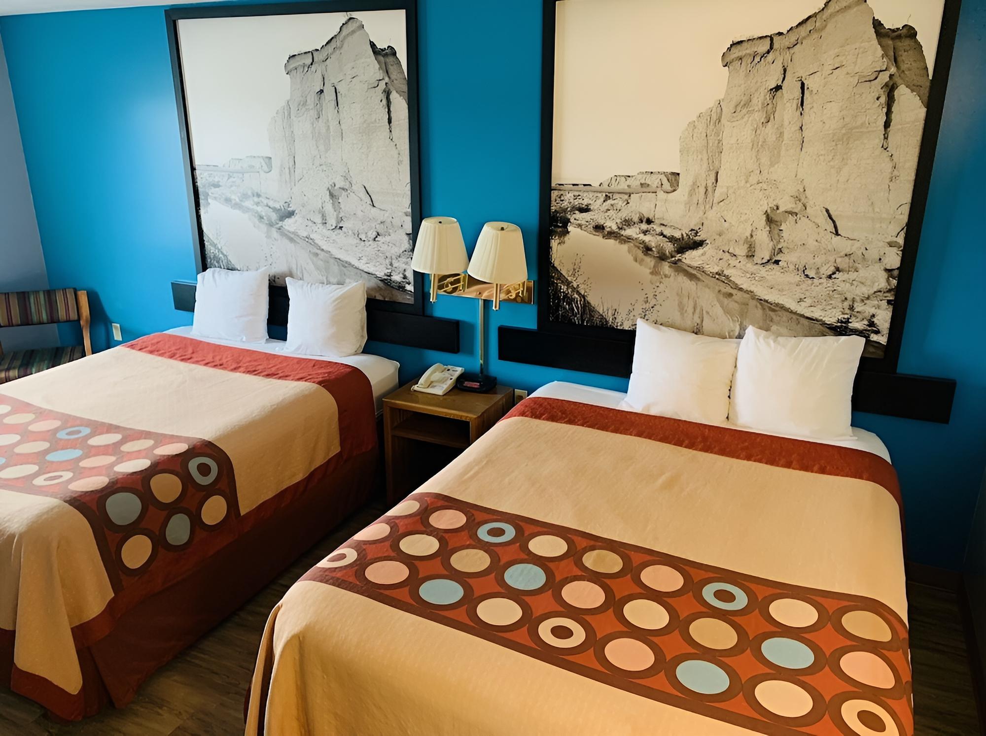 Super 8 by Wyndham Crete view 5