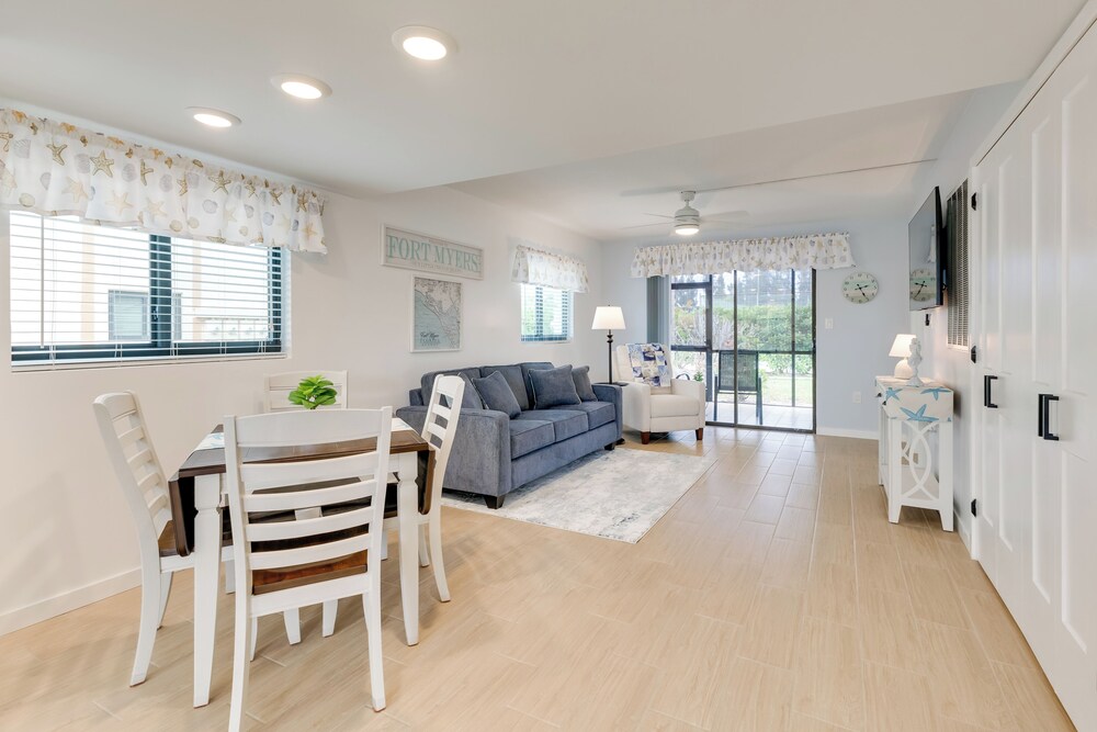 5 Mi to Fort Myers Beach: Condo w/ Private Lanai!