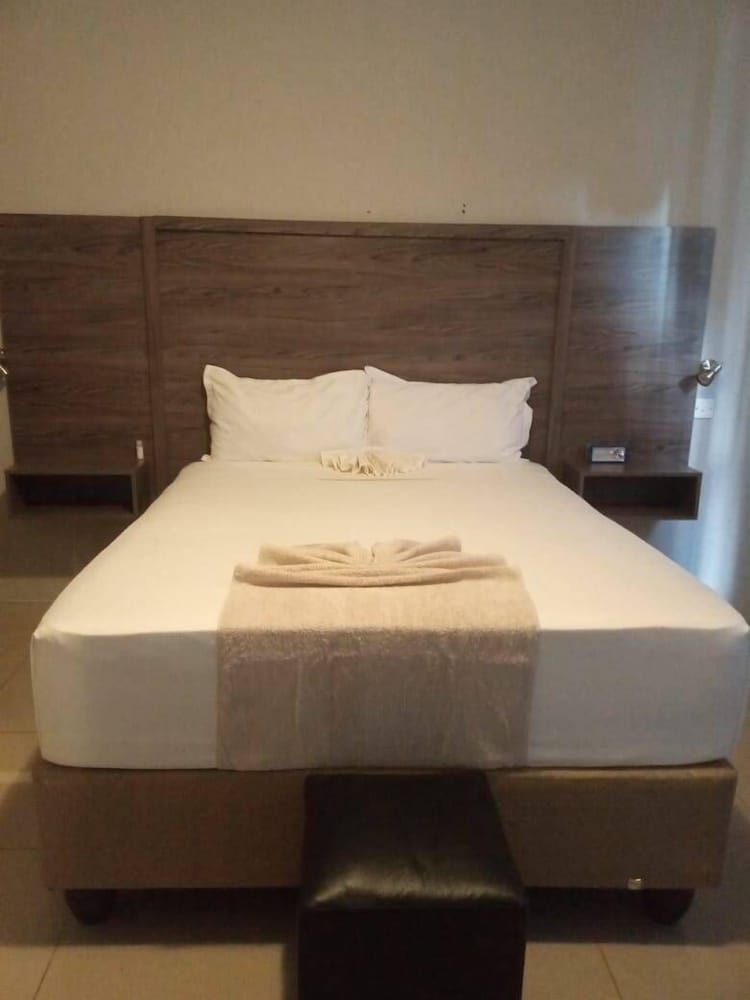 New View Luxury Inn