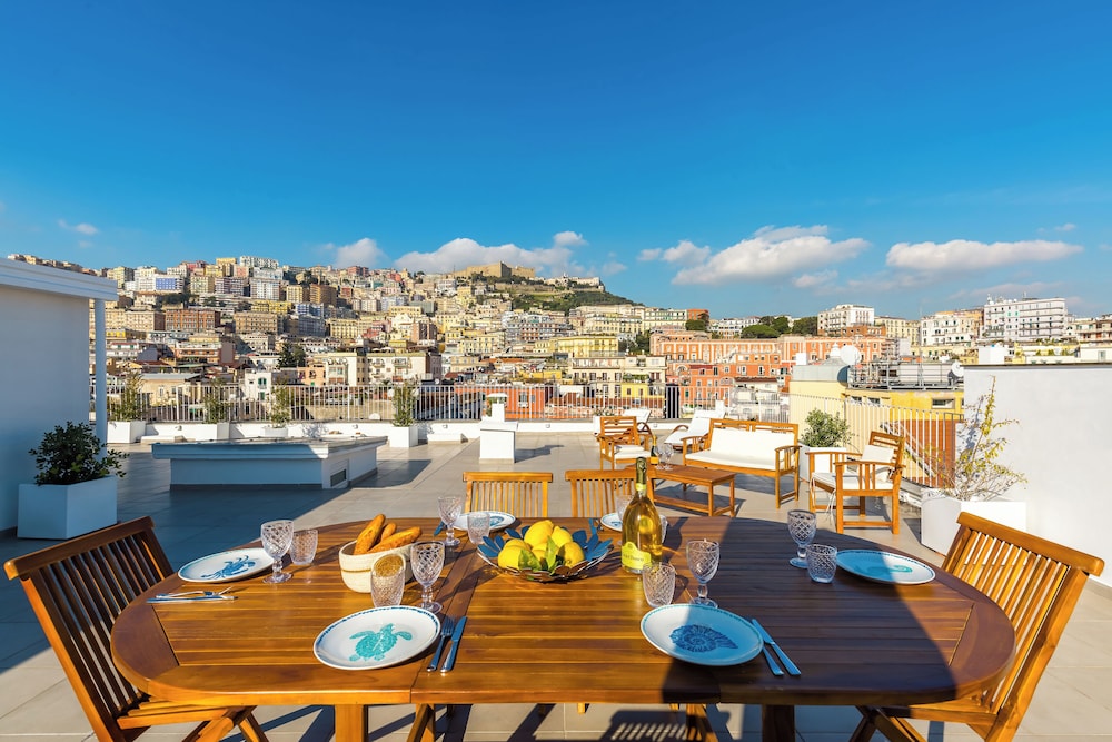 Poerio Rooftop Luxury Apartment