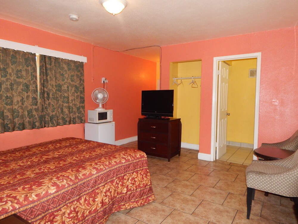 Oakland Vacations - M B Motor Inn - Property Image 17