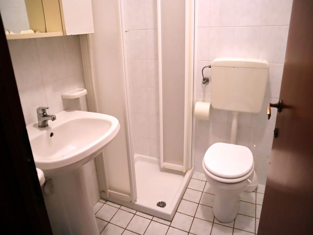 Flat for 4 People With Terrace in Residence With Shared Swimming Pool view 3