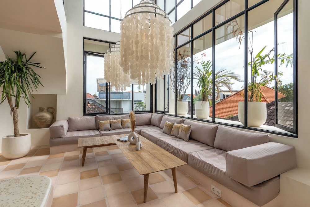 Leo Villa by Betterplace