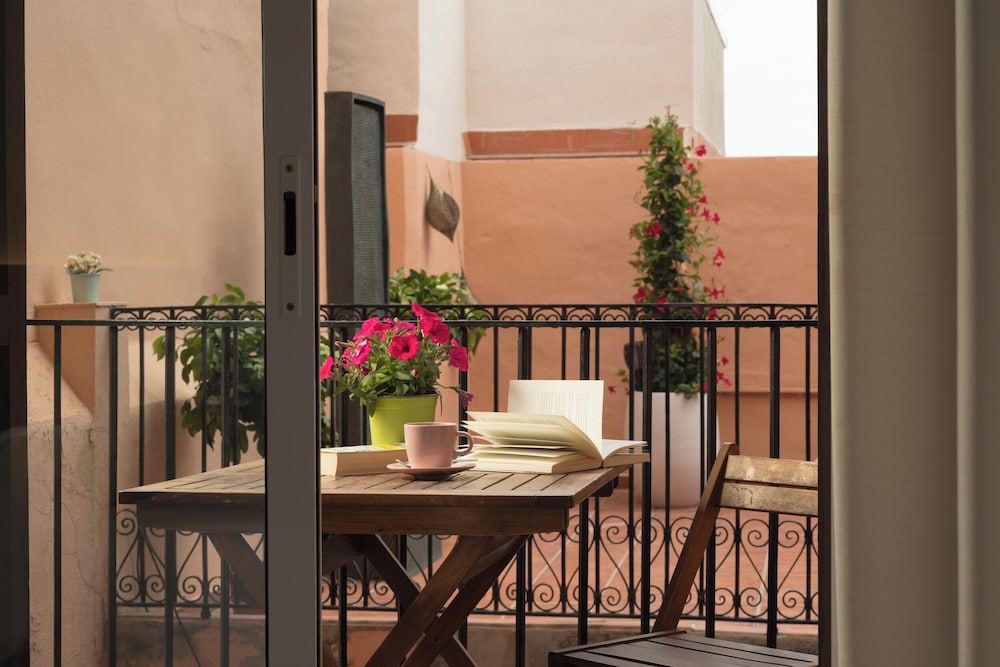 Antonios Hostal