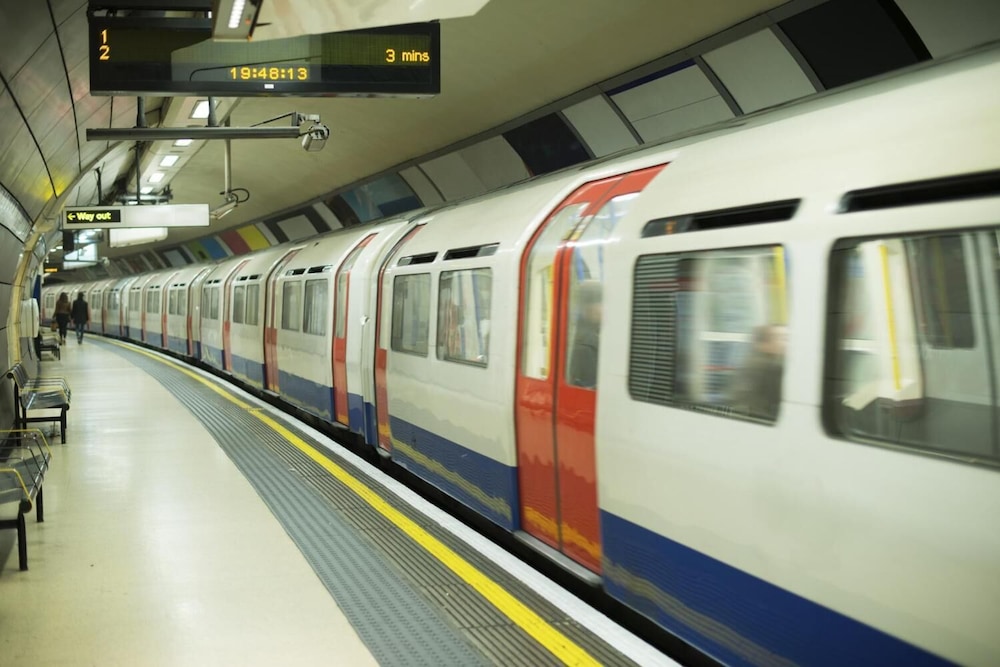 2 Bed Executive Apartment Near Camden Market with WiFi