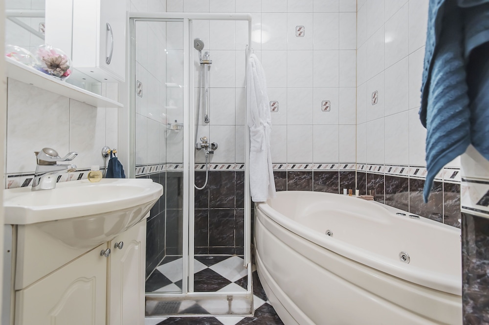 GM Apartment Staropimenovskii 16