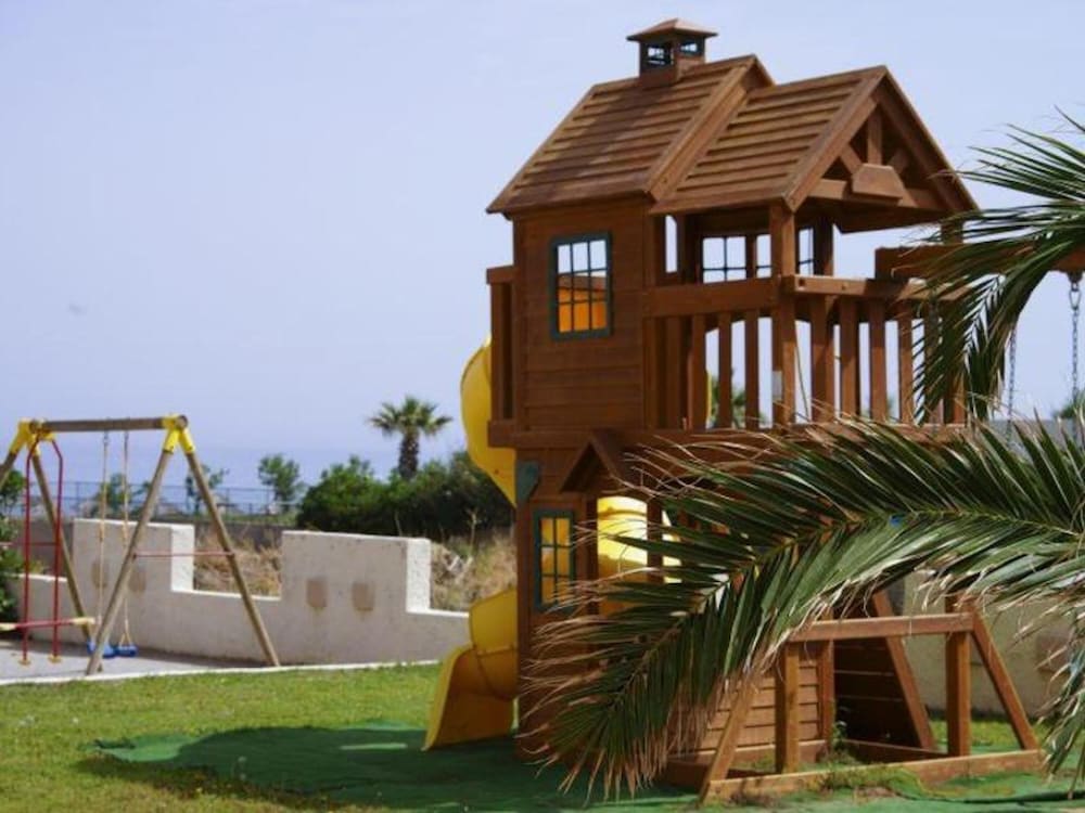 Apartment for 3 People With Swimming Pool Near the Beach photo 2