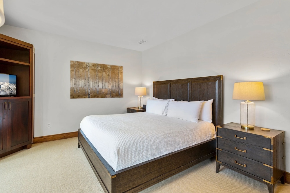 Shooting Star Lodge at Deer Valley Resort - Three Bedroom Residence #206 3 Condo