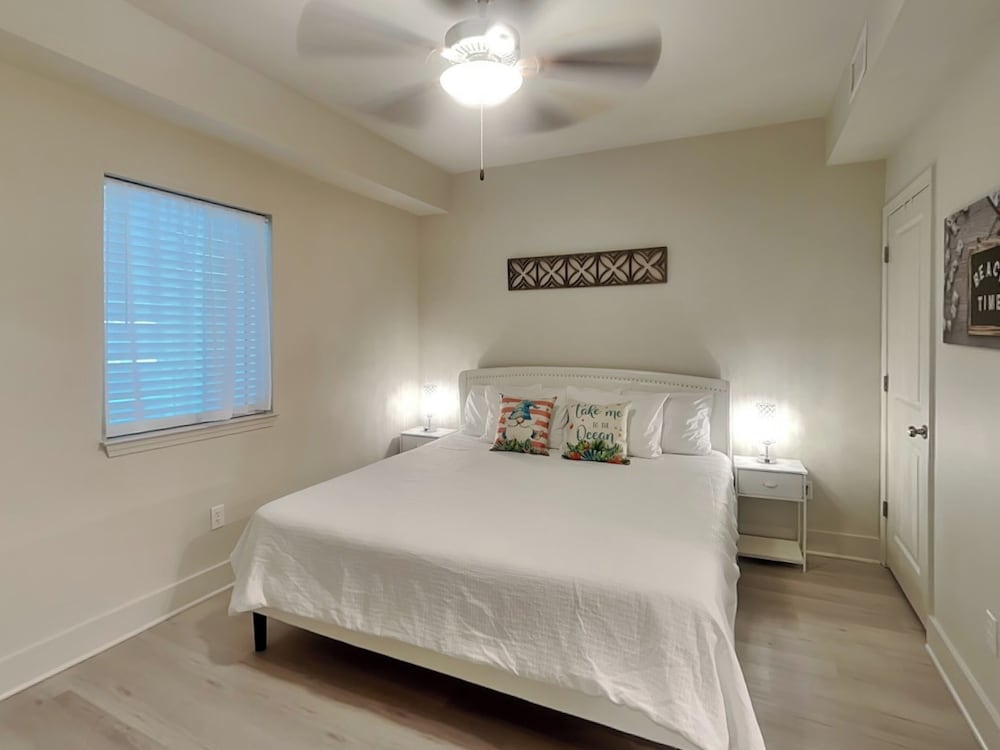 Sea Glass #313 by Southern Vacation Rentals
