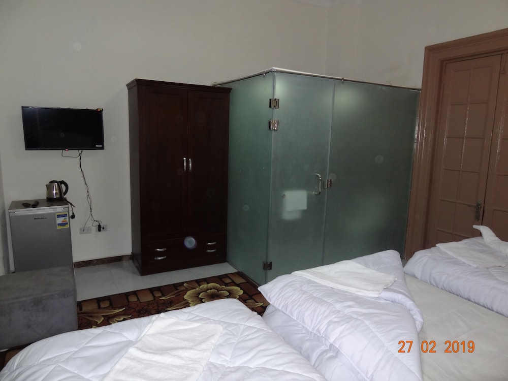 Gardenia Hotel - Hostel