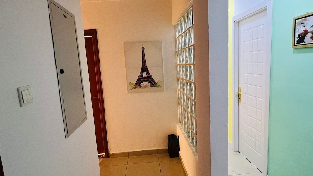 Niche Partition Room in Tecom Near Metro