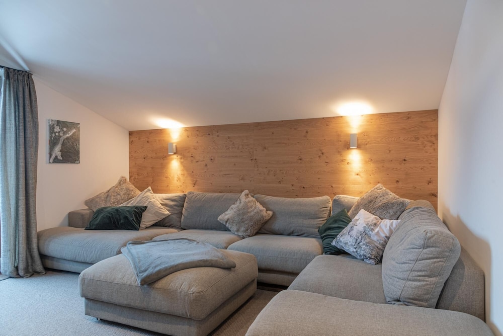 Finest Villa Zell am See - Penthouse Sauna