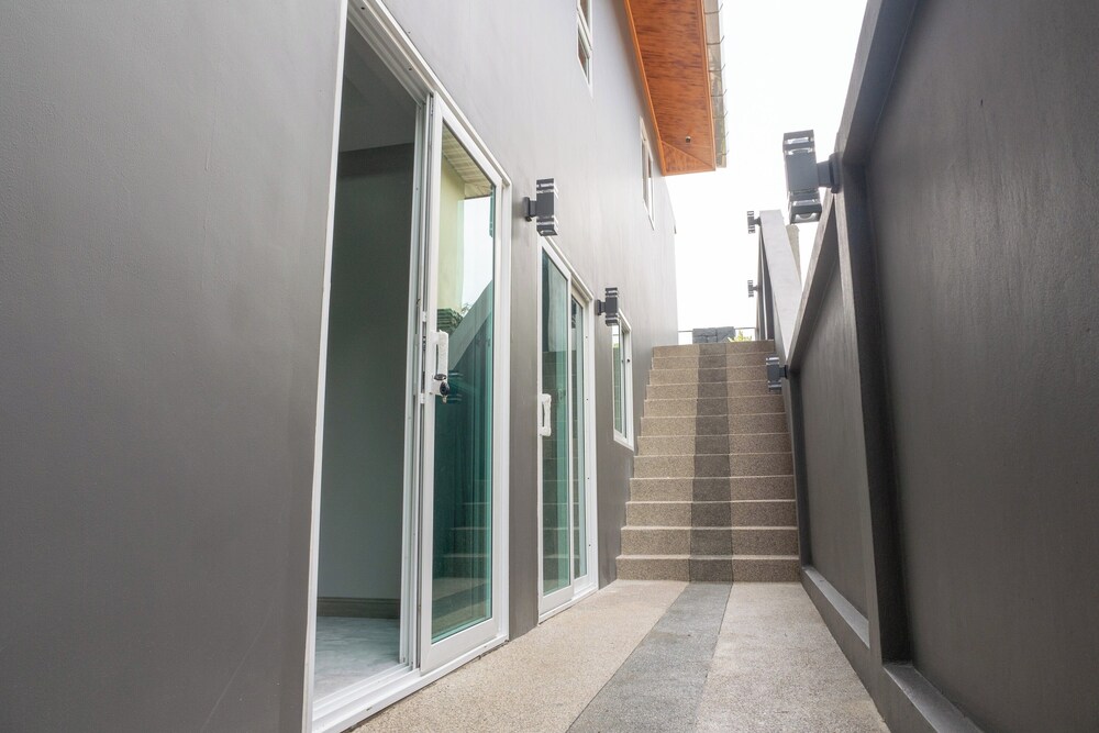 4BR Villa Ideal for Groups Families V262
