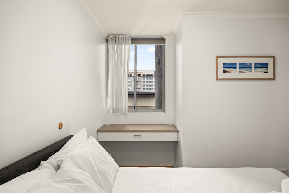 South Brisbane 2BR Apt With Gym & Sauna Access