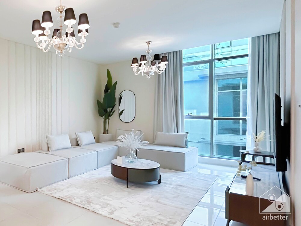 Your Perfect Meydan Getaway: 1B Polo Residence C3