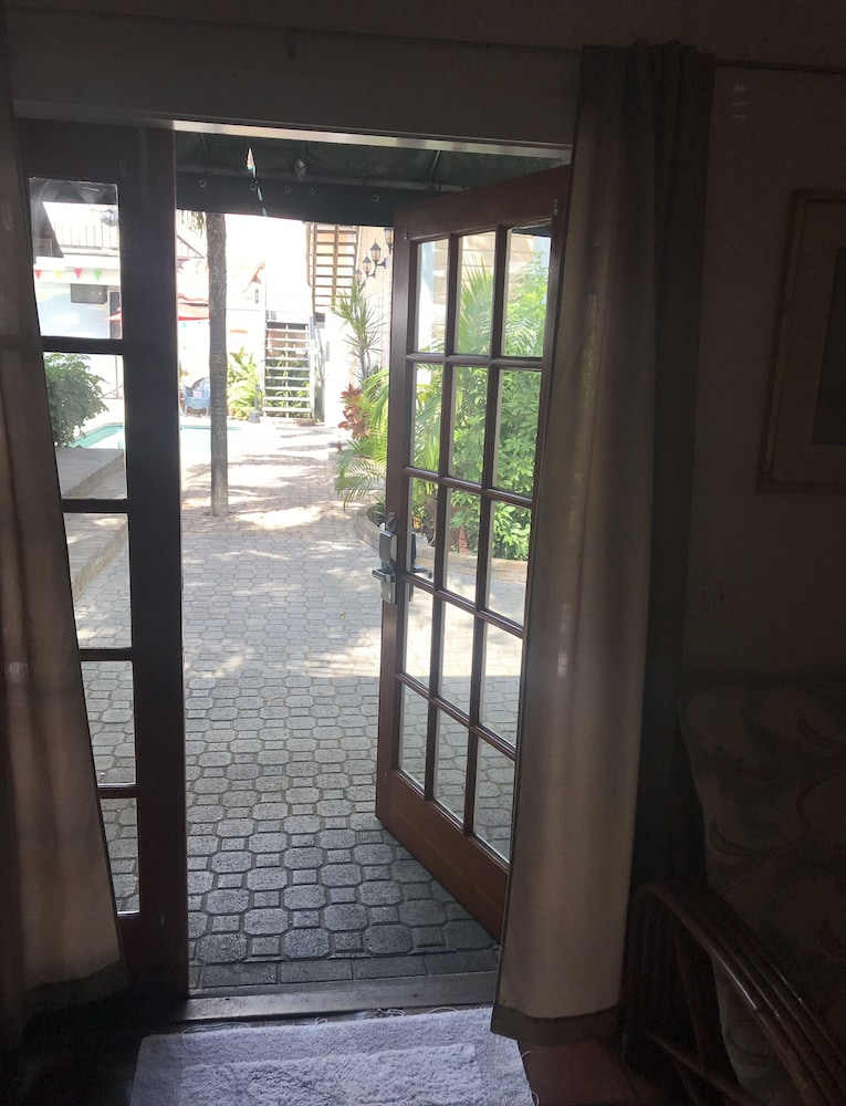 New Orleans House - Gay Men Adult Resort