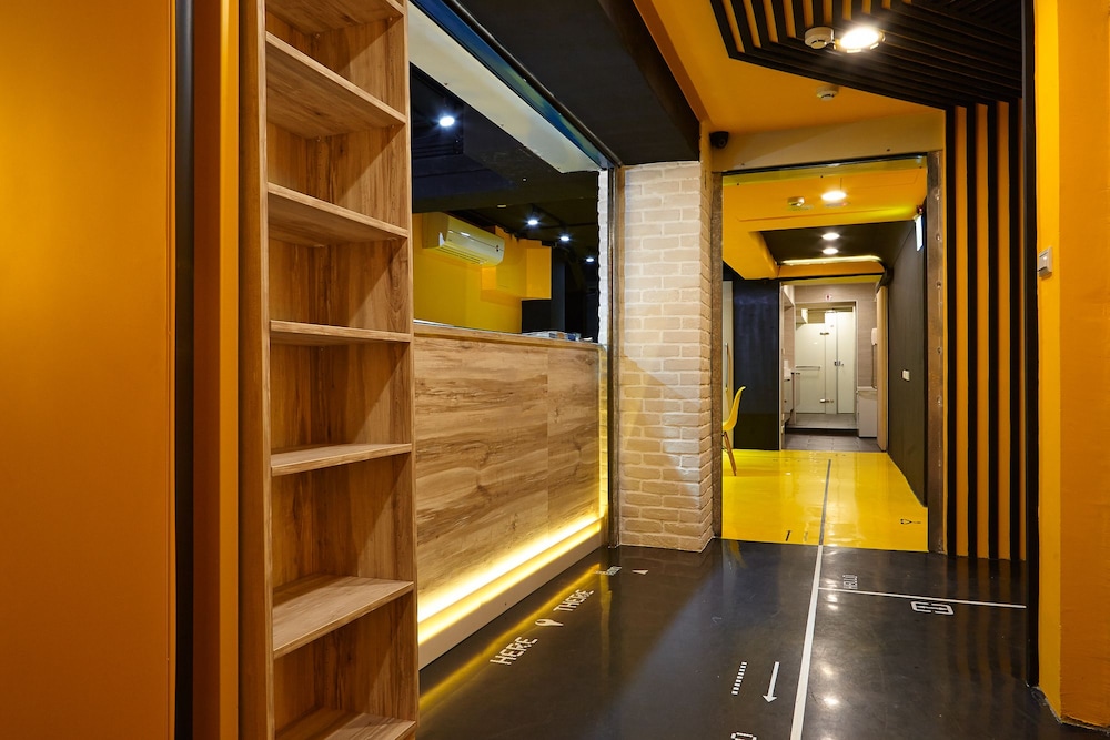 Here x There Hostel Taipei Station - Image 1