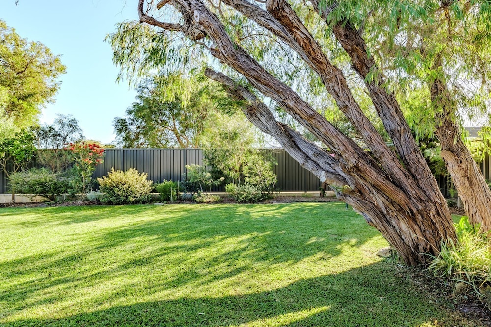 Emu Point Beach Cottages