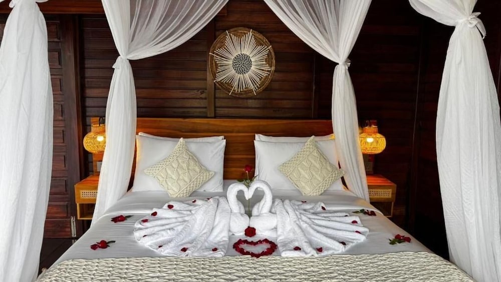 Eco Oasis Wooden Villa