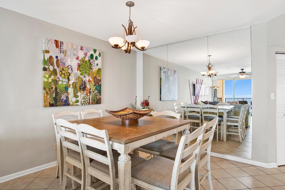 Windward Pointe 1002