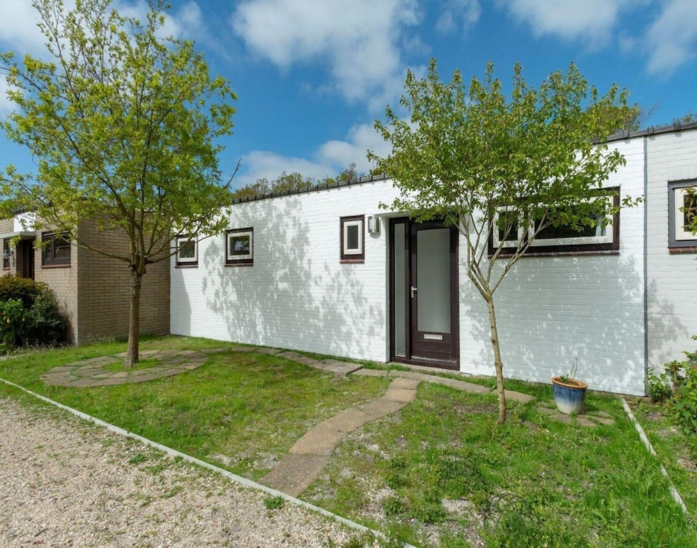 Furnished Bungalow Near Beach