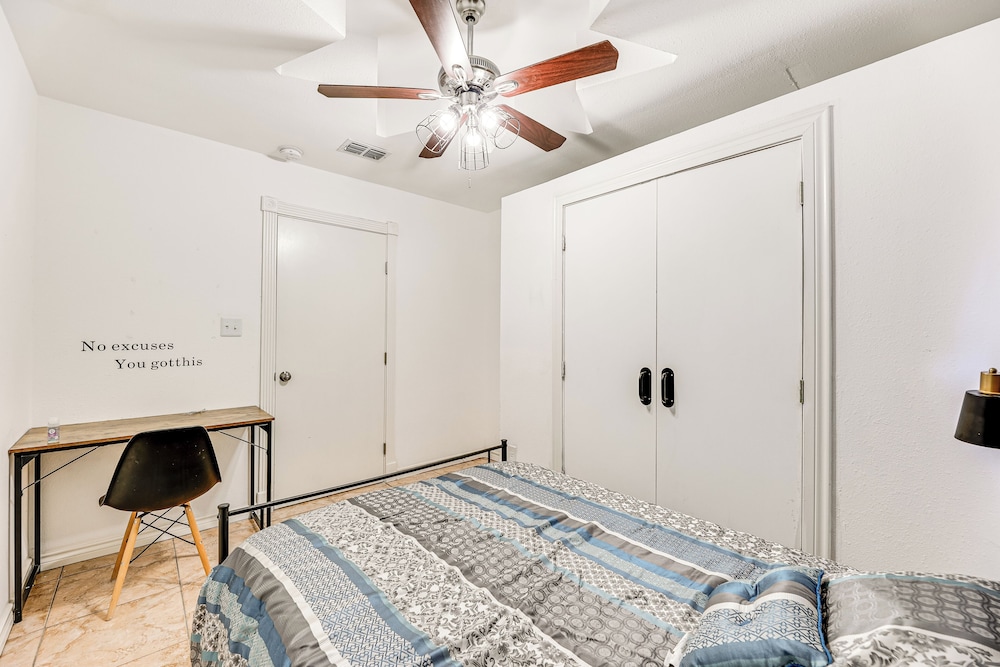 Convenient, Spacious & Peaceful: Home in Edinburg!
