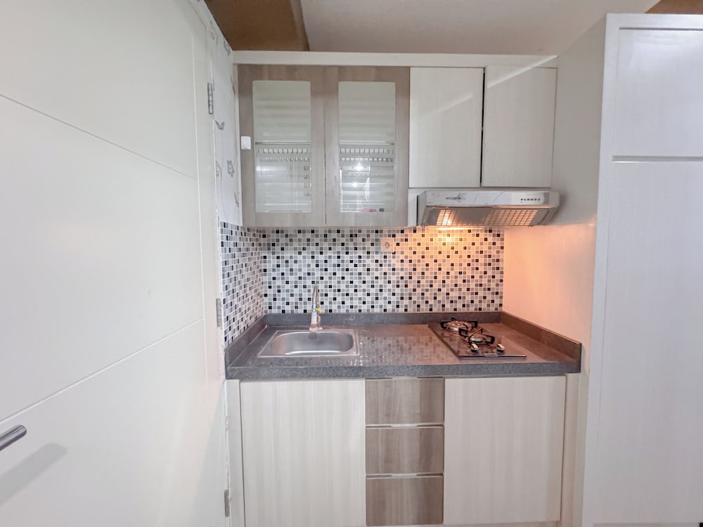 Comfortable Living And Good Place 1Br At Tanglin Supermall Mansion Apartment