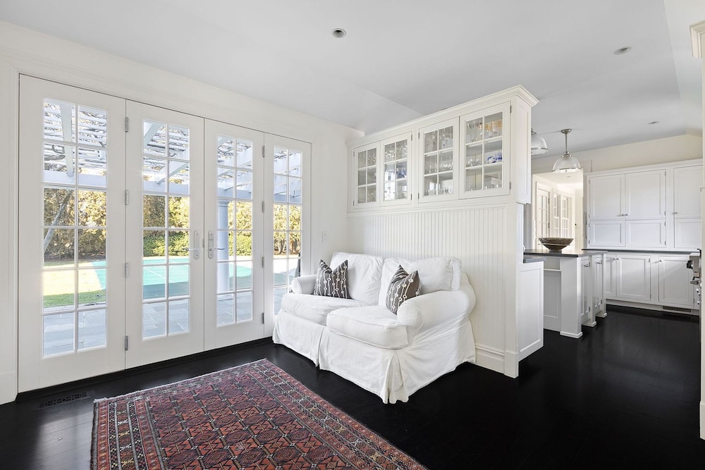 Oceanstone by Rove Estate w Pool Beach Access