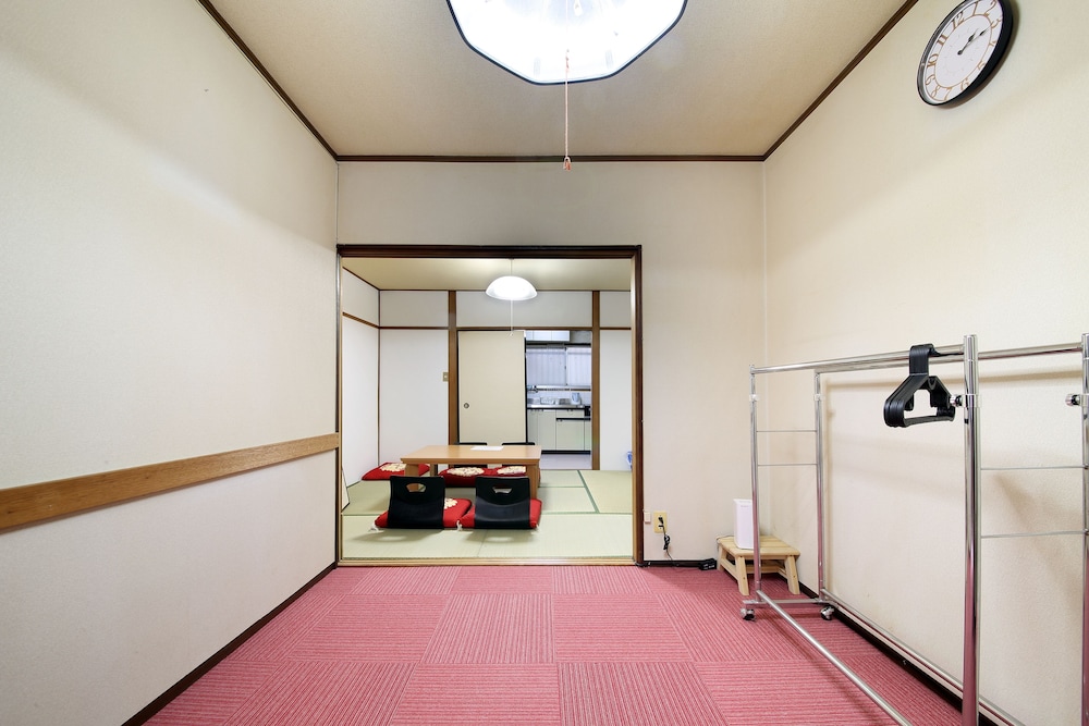 EX Two-story old private house Matsubara view 4