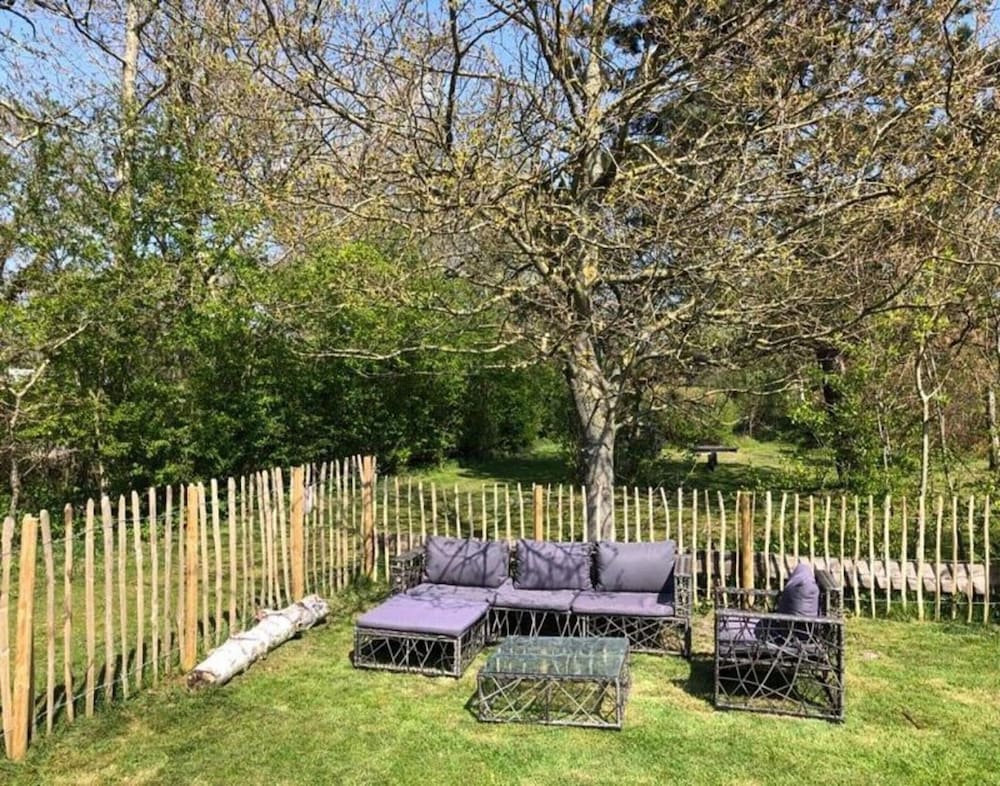 Furnished Bungalow Near Beach