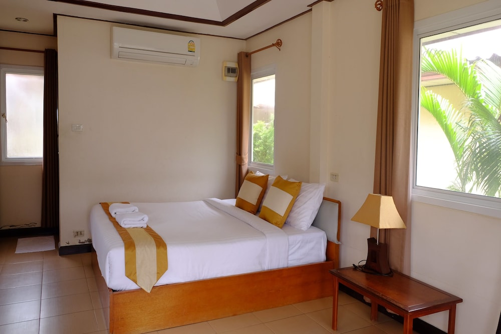 Fah Talay Resort