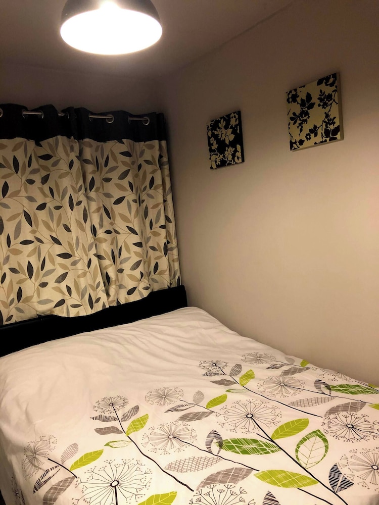 Private Flat in Wrose, Shipley, Bradford