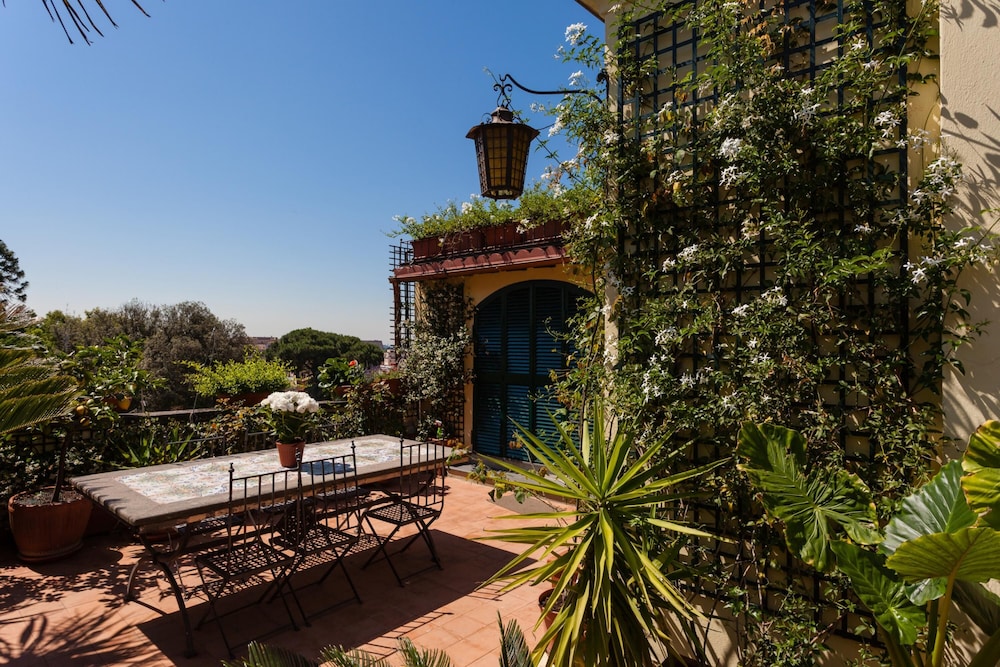 Treasurerome Colosseum Terrace 2BR