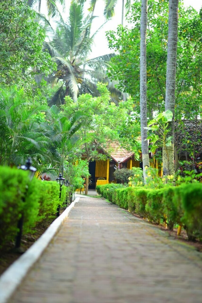 Savithri Inn