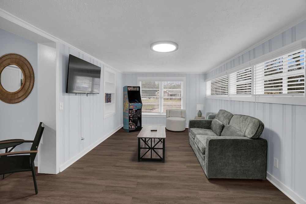 3BR Home Near AFB ASU Riverwalk Downtown