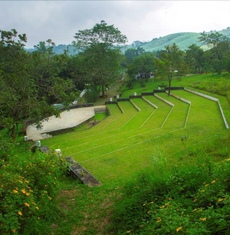 Green Berg Holiday Resorts
