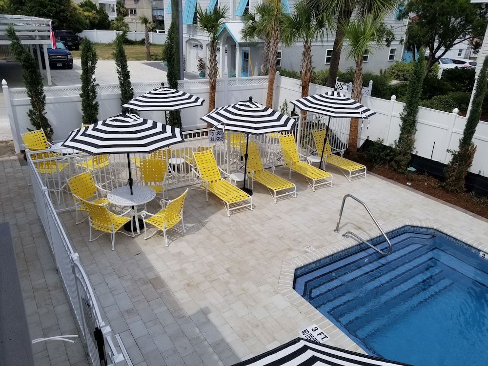 Georgianne Inn & Suites