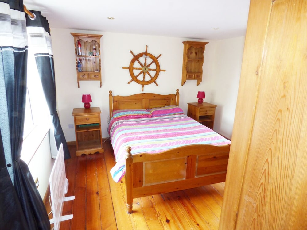 2 Fishery Cottages view 2