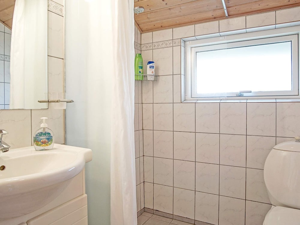 Cozy Holiday Home in NexÃ¸ near Beach of Balka view 4